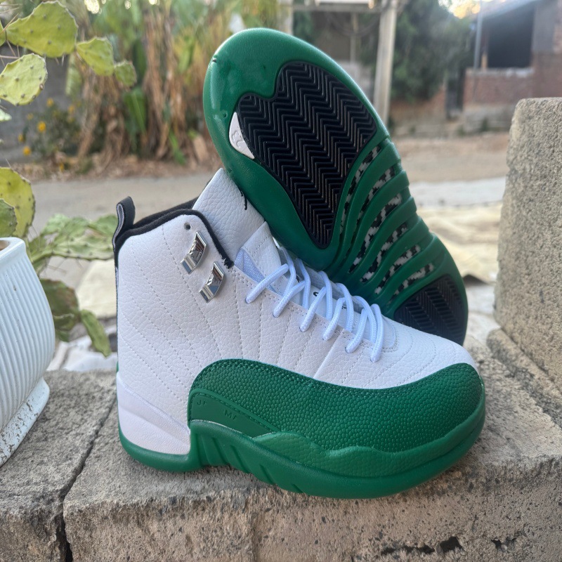 Comercio exterior Putian transfronterizo aj12 Chicago toro negro y blanco Gama azul negro y púrpura azul real Joe 12 zapatillas de baloncesto para hombres y mujeres
