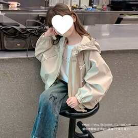 女童春装外套2026新款夹克儿童洋气女孩春秋季连帽冲锋衣休闲上衣