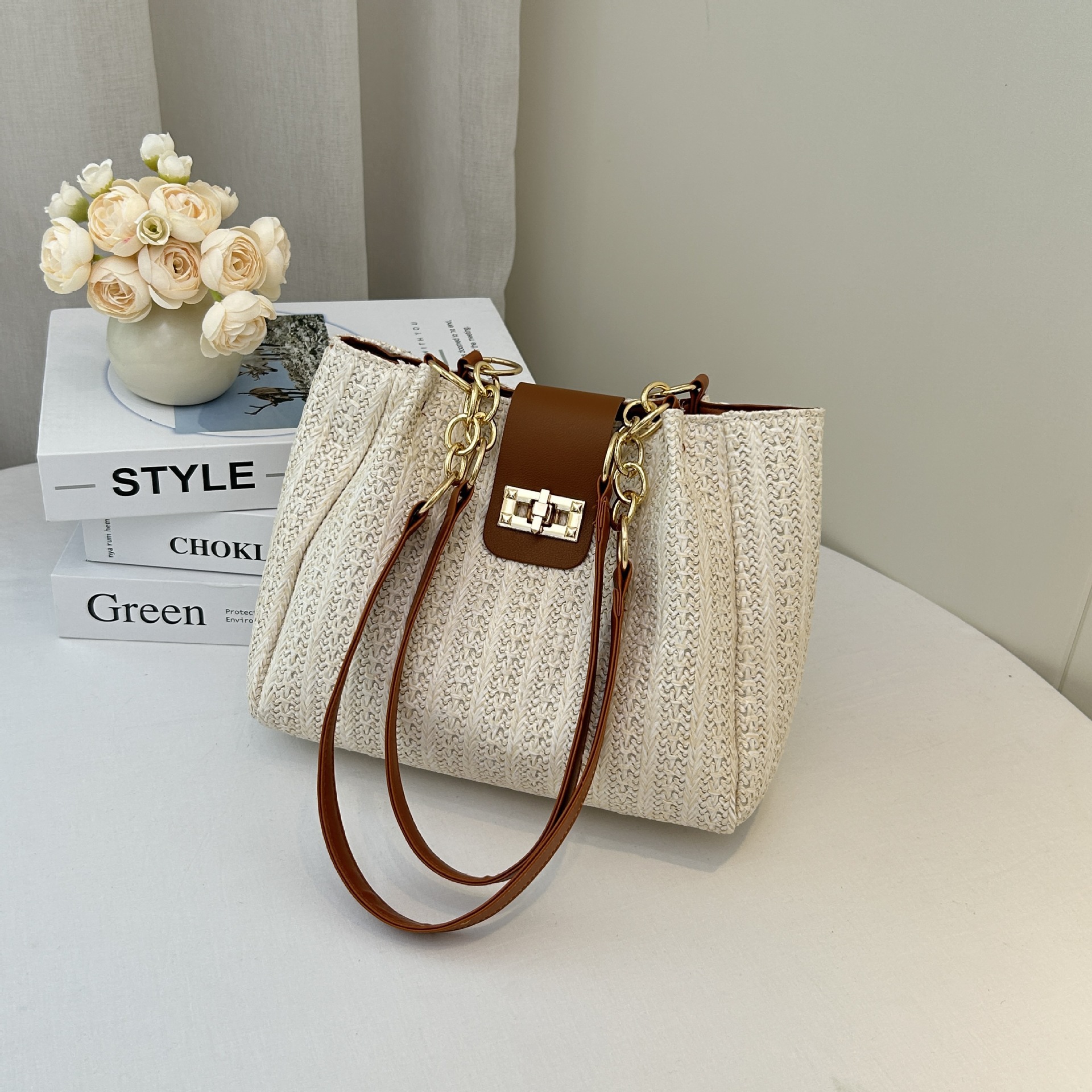 Bolsas de tejido transfronterizas de mujeres 2025 nueva bolsa de hombro de gran capacidad bolsa de vacaciones de playa bolsa de paja al por mayor