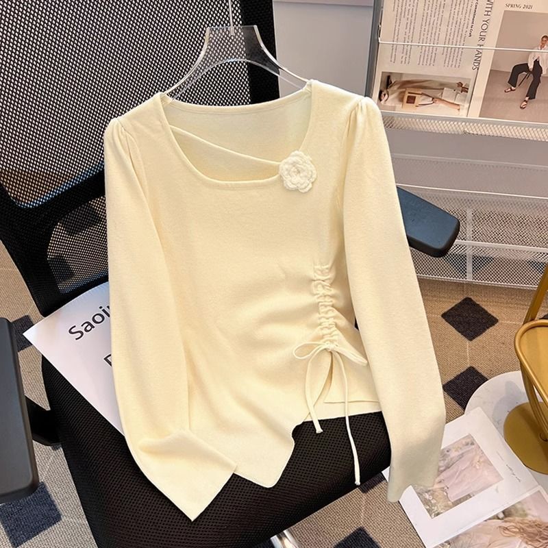 French-Style Short Knit Sweater Top for Autumn and Winter, 2026 New Women's Fashion, Pure and Alluring Style for Spring