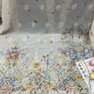 厂家直供新款绣花面料刺绣布料数码印花碎花棉布吊带连衣裙面料