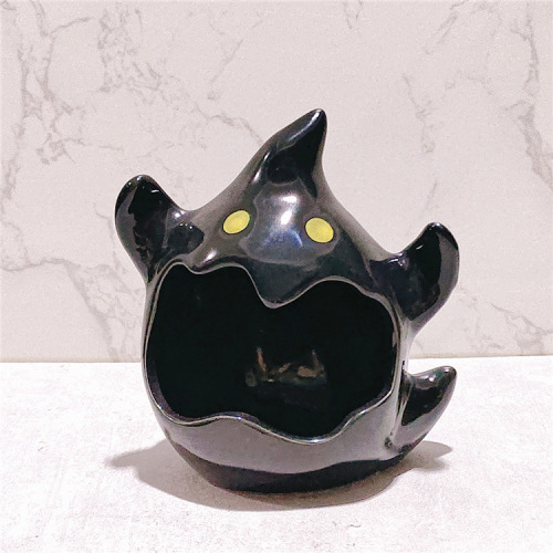 Cross-border Halloween Bat Ghost Candlestick Cute Ghost Household Ashtray Ceramic Ornament High-Looking Smoke-killing Sand