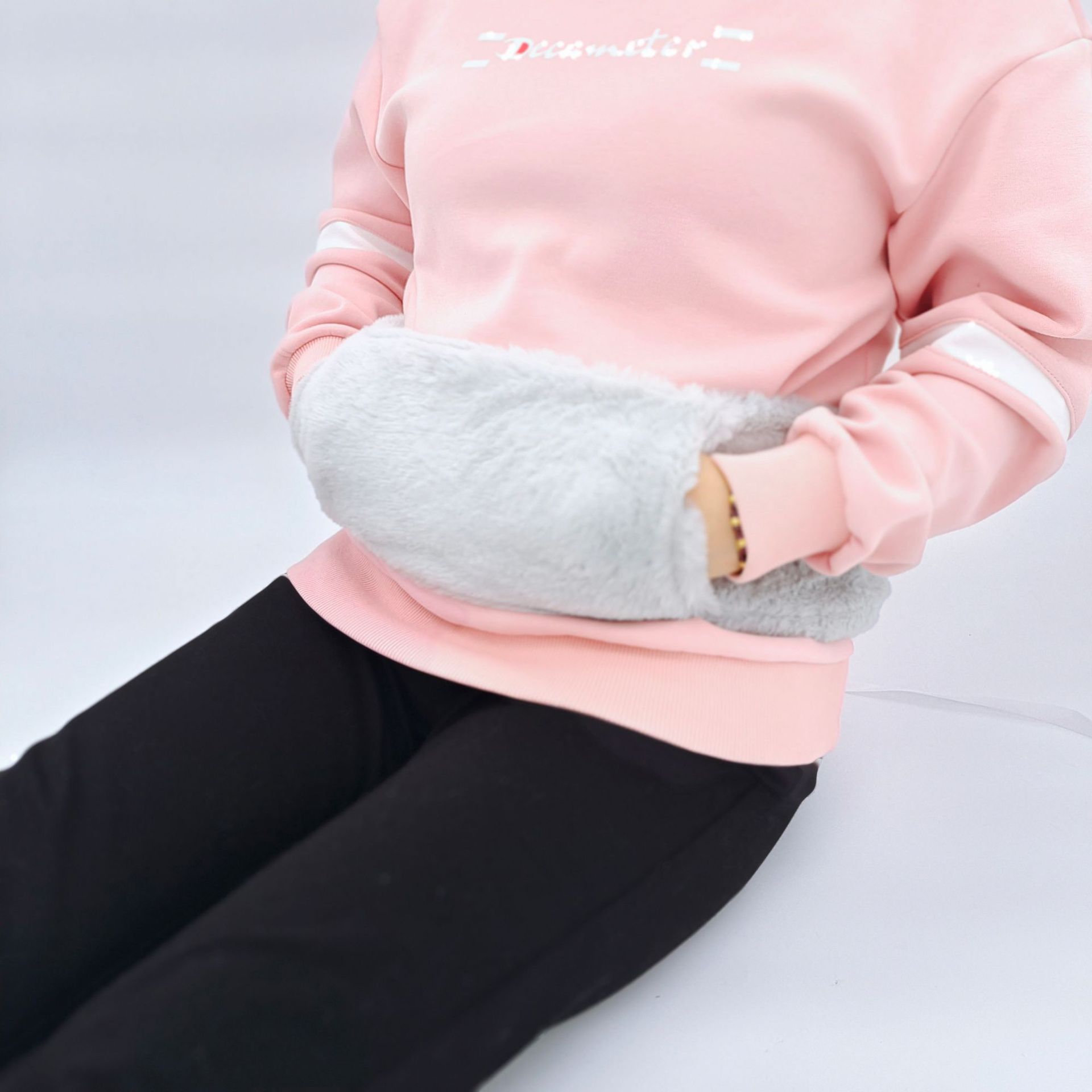 En stock lindo en forma de corazón mano más caliente bolsa de agua portátil creativo llenado de inyección de agua bolsa de agua caliente moda portátil bolso caliente al por mayor