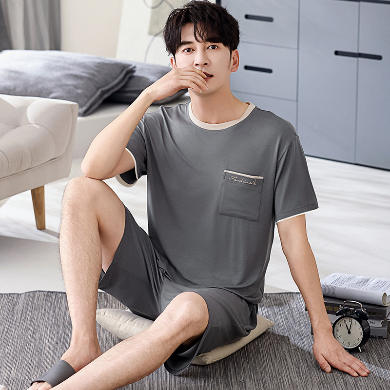 01Q1698 남성