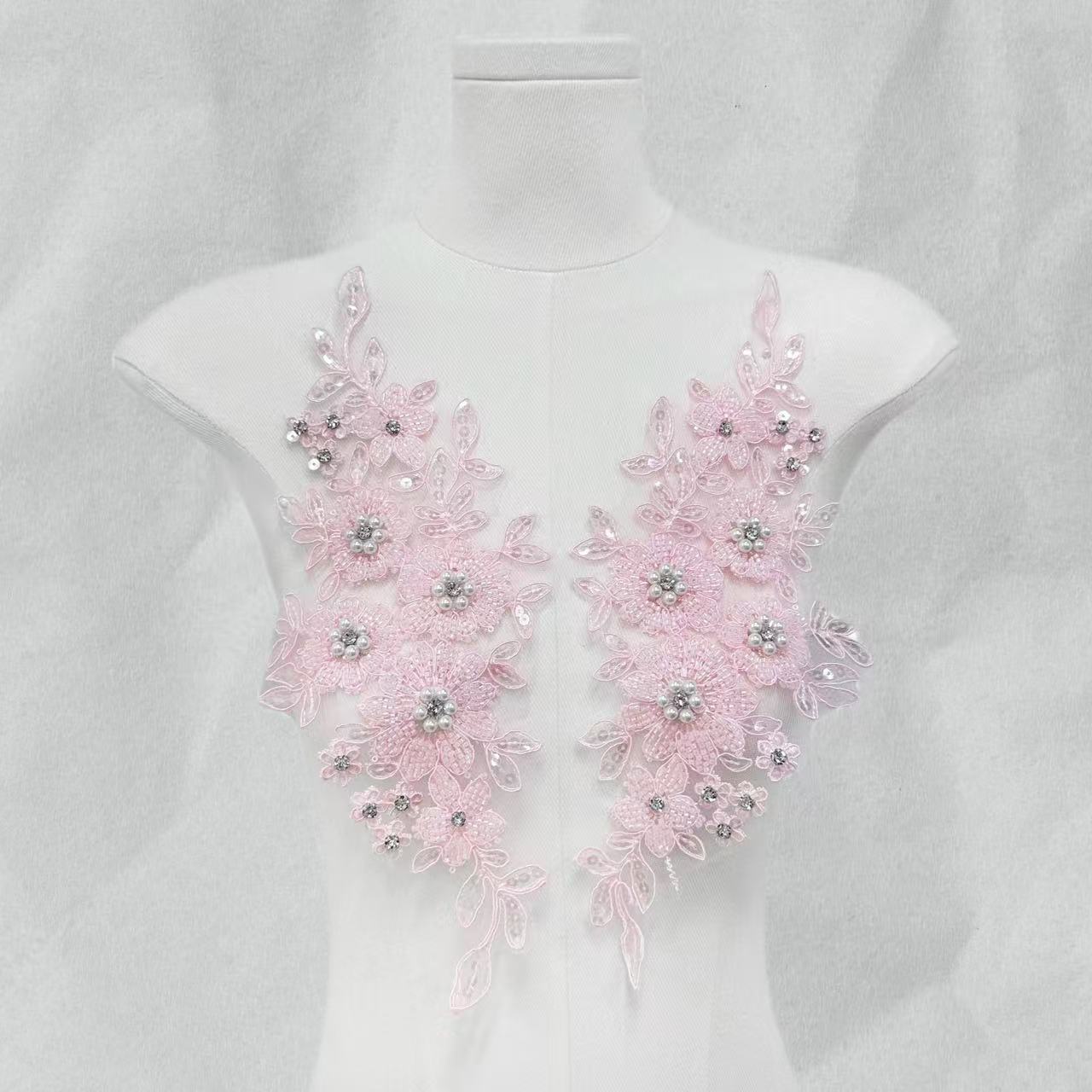 Tela de encaje con bordado floral de lentejuelas multicolor para vestidos, trajes de gala y materiales de decoración de bolsos. image 7