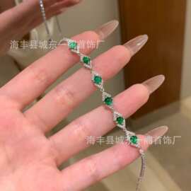 厂家批发小红署天然危料阳绿棱形设计翡翠手链s925银镶嵌小清新女