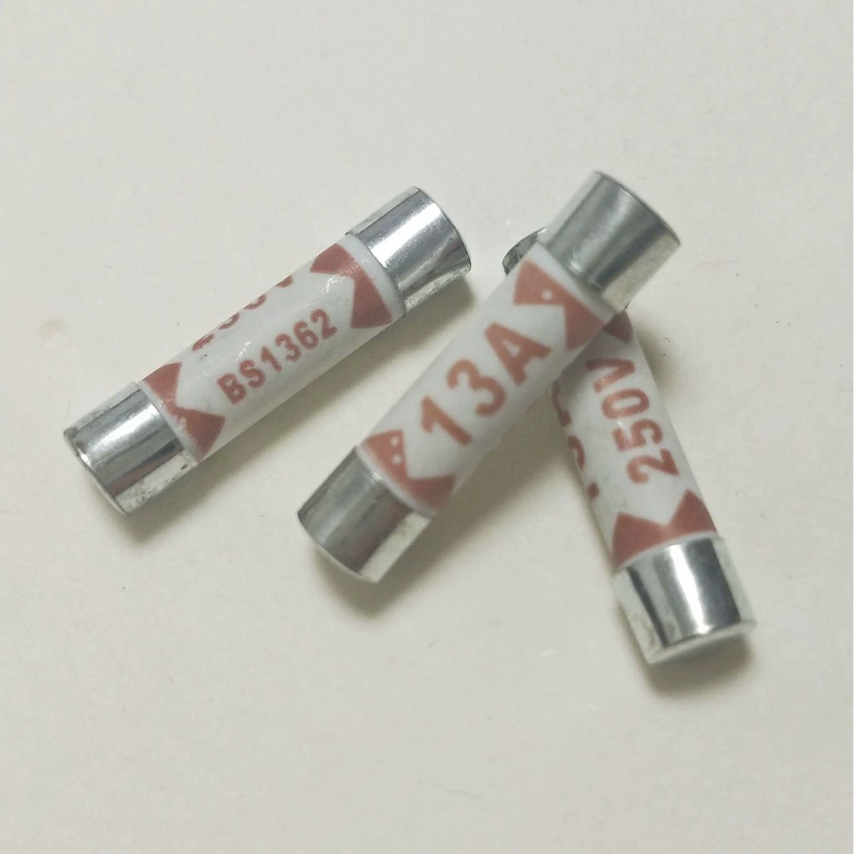 Для 1362 без песка английский 6 × 25 керамический предохранитель 3A5A13A предохранитель