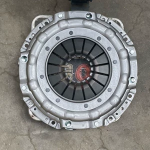 DS330 clutch pressure plate, directly from the factory, compatible with 1601D-090 Dongfeng Dolica, Aoling, Junling, and Jiefang Tiger models