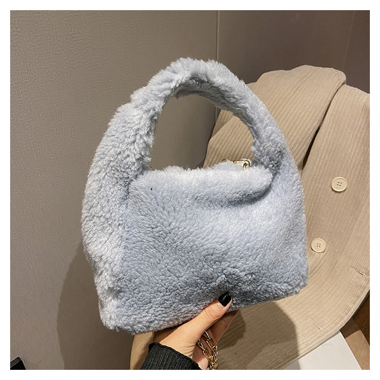 Pluche niche-ontwerp Dameskleurige crossbody Nieuwe herfst- en winterhandtas 2023 Chain pluchen tas_voghion.com