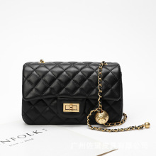 Ů��2022�����¿��ɫ���朗l���ٴ�����μ�б����ƤС����