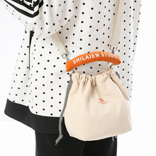 �n���|���T���s���޲�����2025�¿�ײɫ����ˮͰ��С����б���Ů