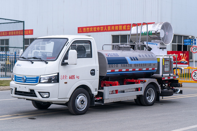 Dongfeng Huashen New Energy Sprinkler Truck, Multi-Functional Electric Sprinkler Truck for Construction Site, Dust Removal, Greening and Disinfection on Roads