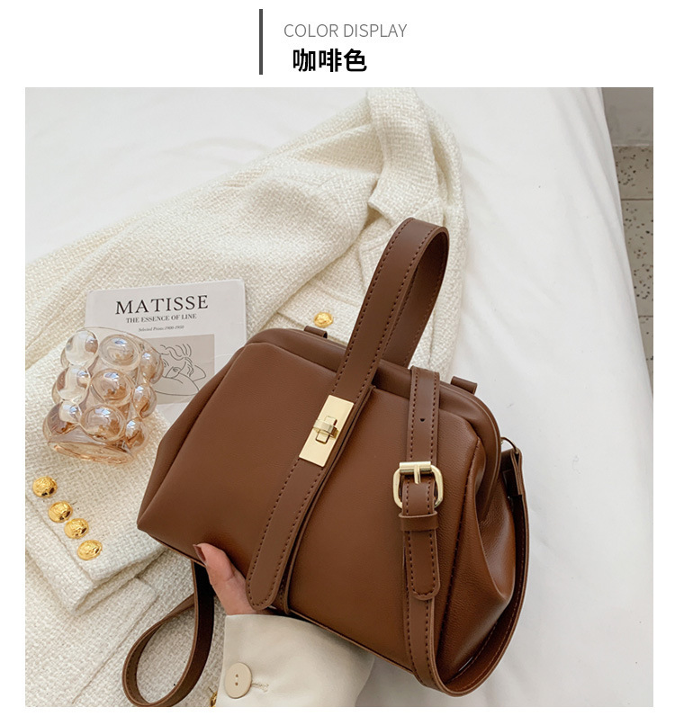다크 브라운