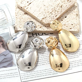 耳钉;耳坠;项链