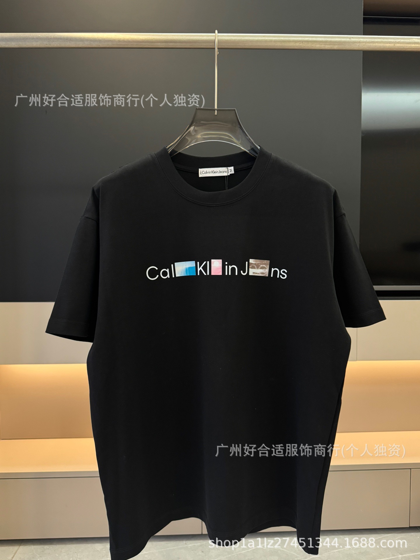 Black short sleeves [color logo]