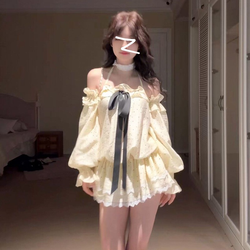 Mist White Tea Autumn Elegant Princess Style Big Bow One-Shoulder Top Polka Dot Culottes Atmospheric Suit Mist White Tea Autumn Elegant Princess Style Big Bow One-Shoulder Top Polka Dot Culottes Atmospheric Suit