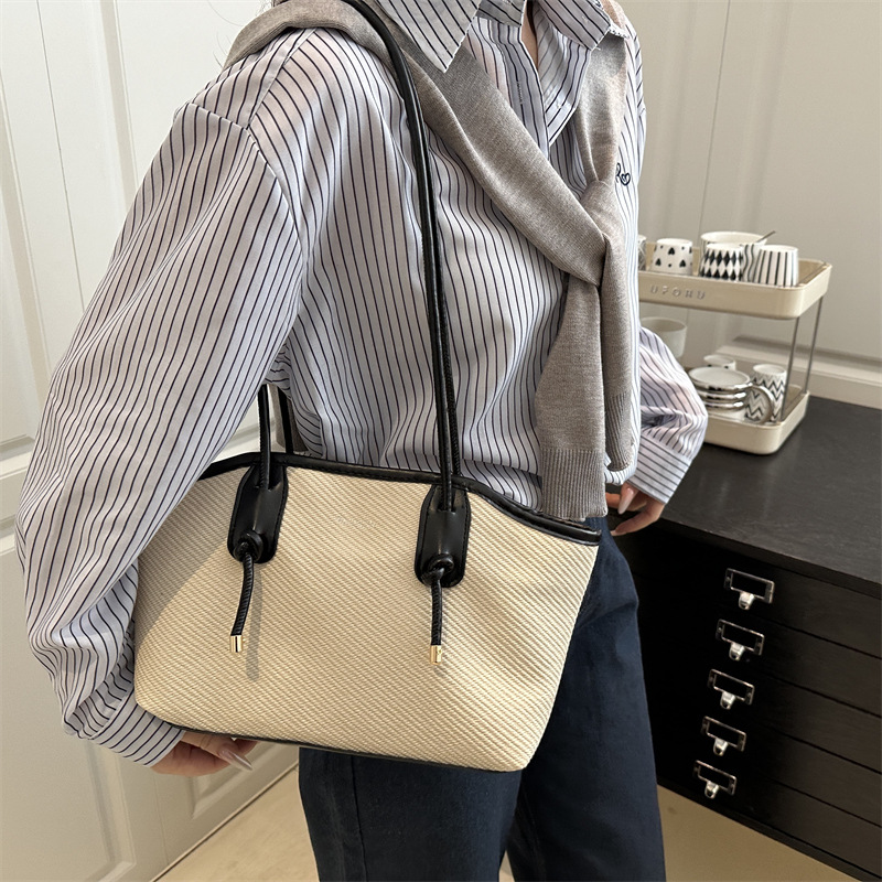 Bolso de viaje portátil primavera / verano para mujeres 2025 nuevo bolso de moda, bolso de hombro de gran capacidad, bolso de mujer de alta calidad