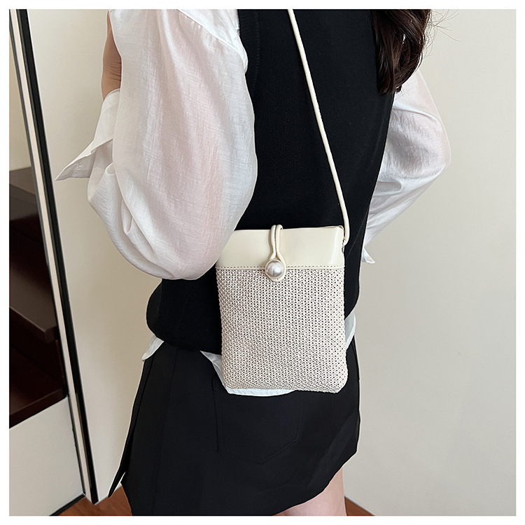 Retro patchwork woven mobile phone bag for women 2025 new summer fashion commuting single-shoulder crossbody pearl bucket bag undefined