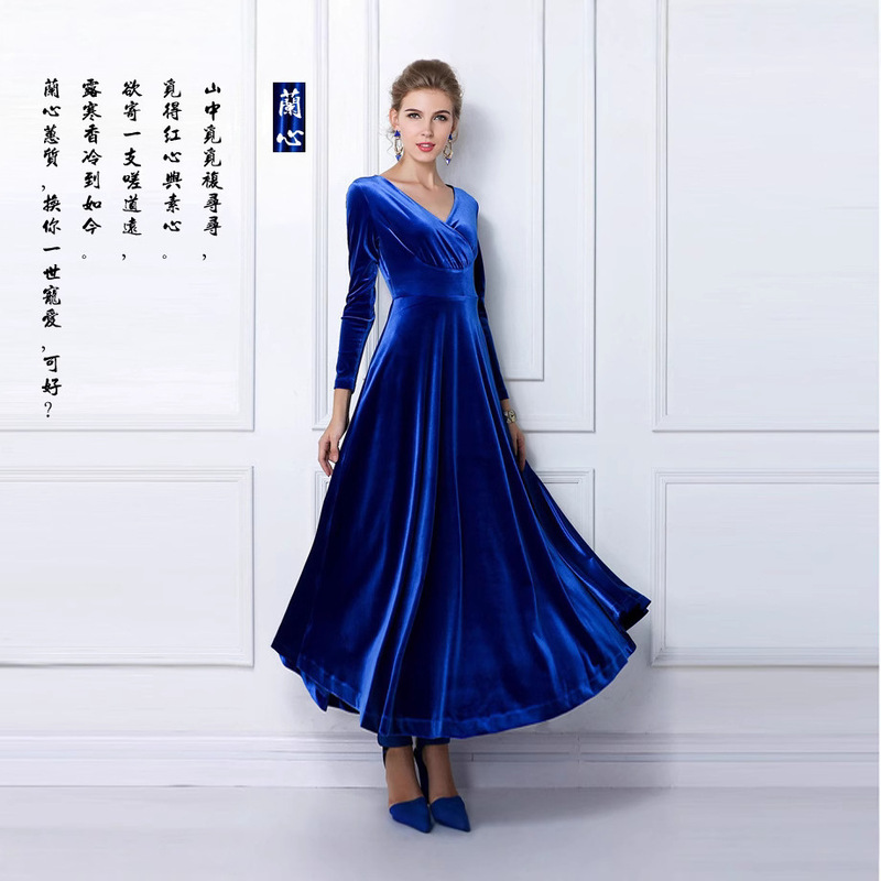 Large Size Women's Clothing European and American Foreign Trade Long Sleeve V-Neck Long Large Swing Gold Velvet Dress Large Size Women's Clothing European and American Foreign Trade Long Sleeve V-Neck Long Large Swing Gold Velvet Dress
