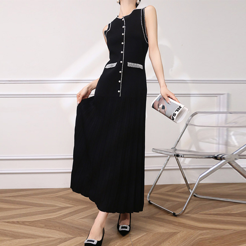 European and American Fashion Ladylike Style Beaded Knitted Sleeveless Little Black Dress Mid-Length Slim Dress 2026 Summer New Style