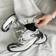水タランチュラのガラガラのAD版の運動のお父さんの靴の厚い底の復古のピンクの色合わせの男女の25春は高沢の西風を増加します。