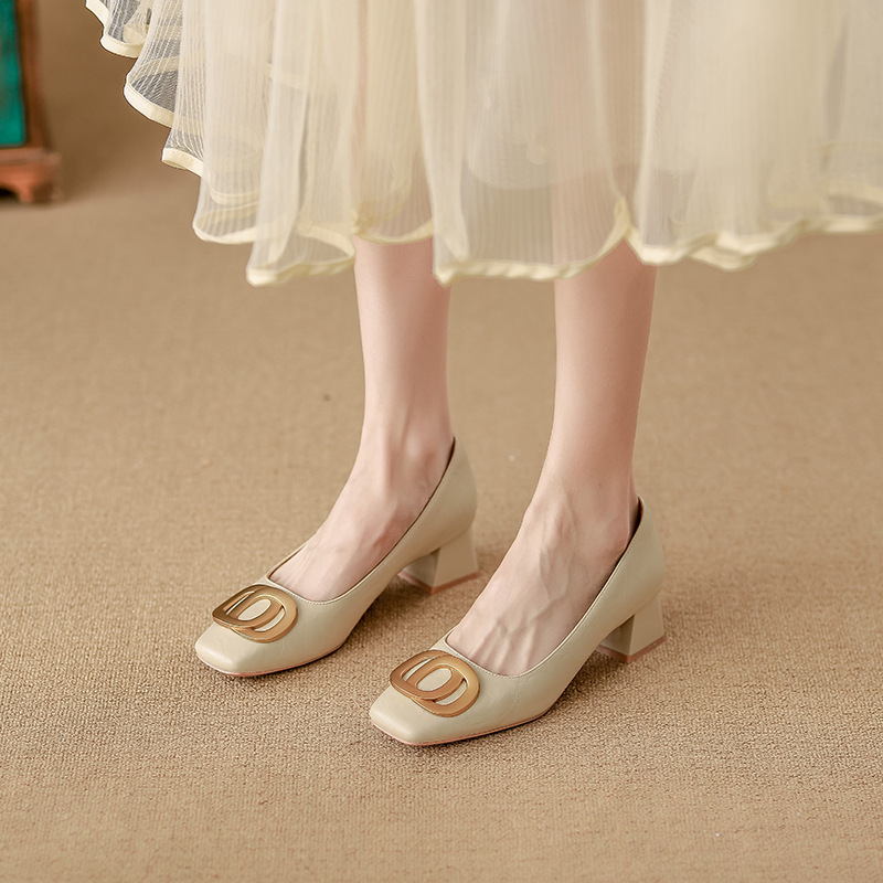 New Soft-soled Leather Shoes Not Tired Feet 2025 Spring and Summer High-heeled Shoes with Metal Buckle Chanel Style Thick Heel Shoes Women's Celebrity Style