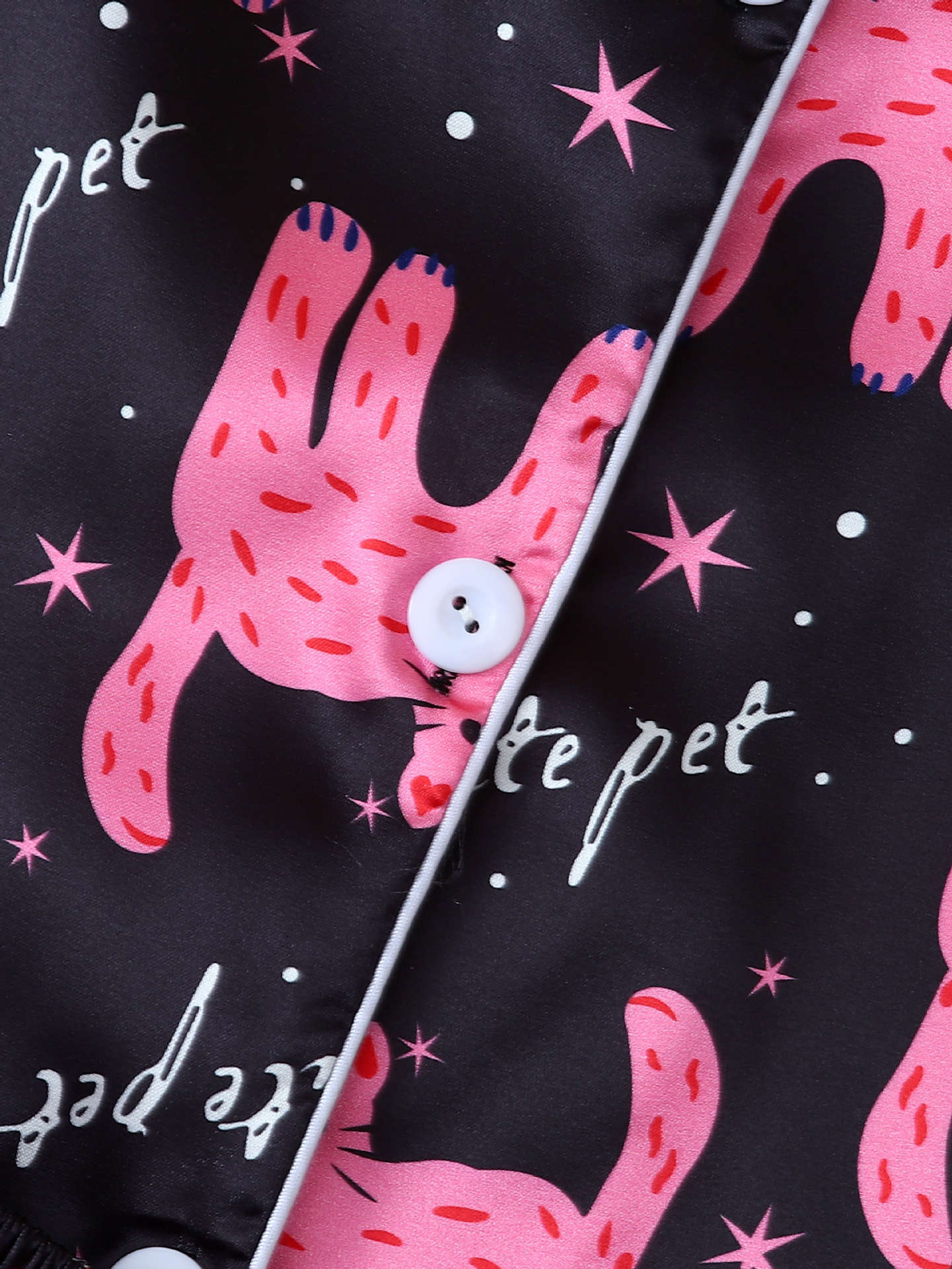 Dam pyjamas set satin svart kattryck kortärmad knapp_voghion.com