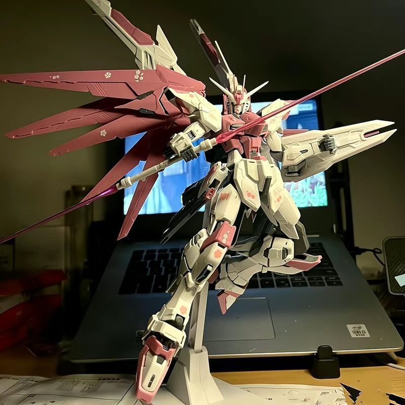 ガンダムHG運命強襲フリーユニコーン赤異端組み立てモデル玩具フィギュア少年の飾り物がいい|undefined