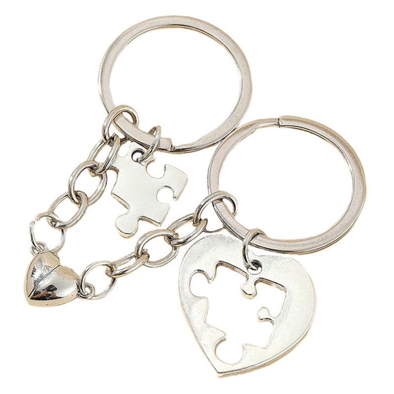 Popular alloy map stitching couple keychain male and female friends love keychain peach heart magnetic couple pendant