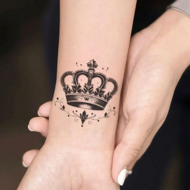 Vintage European Crown Tattoo Sticker Black and Gray Exquisite Noble Style Waterproof Long-Lasting Simulation Sticker for Women's Wrists Vintage European Crown Tattoo Sticker Black and Gray Exquisite Noble Style Waterproof Long-Lasting Simulation Sticker for Women's Wrists