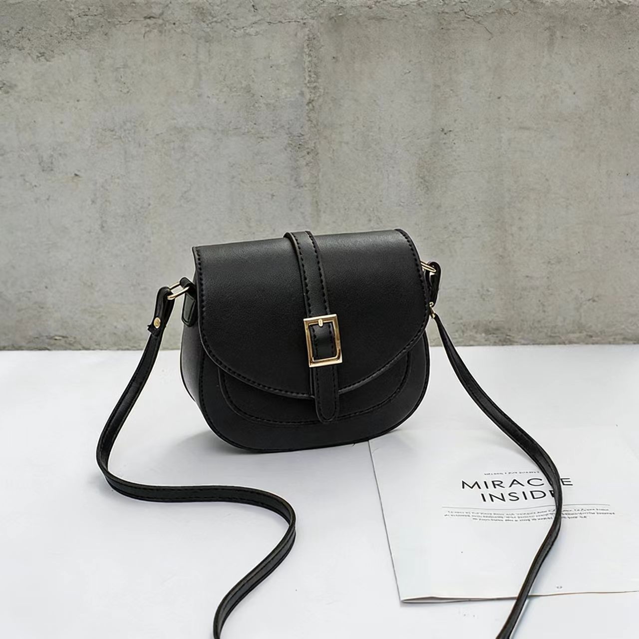Minimalist Metal Buckle Flap Crossbody Bag With Adjustable Shoulder Strap, Versatile 2026 Commuter Women's Fashion Saddle Bag - Thumbnail 8