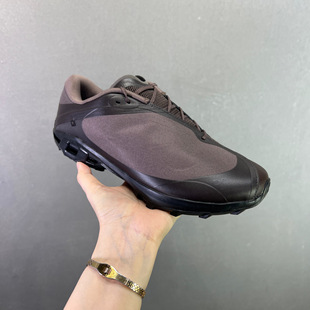 Cloudventure Peak�͹����e�\��Ь��ŮPAF���r���̄��Lͨ�ڳ�Ь