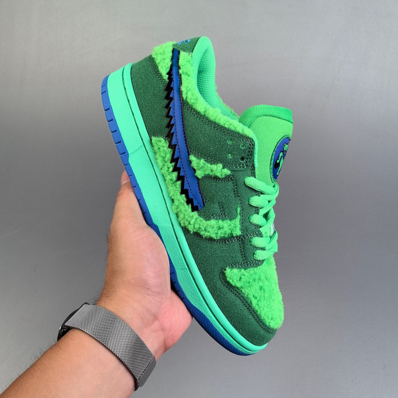 Putian Shoes Sb Dunk Low-Top Retro Sneakers Dunk Series Collaboration Bear Design Fashionable Versatile Sports Running Shoes Putian Shoes Sb Dunk Low-Top Retro Sneakers Dunk Series Collaboration Bear Design Fashionable Versatile Sports Running Shoes