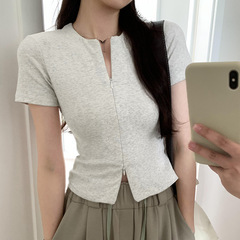 アメリカのダブルファスナーのデザイン感半袖tシャツのコート女性2025夏の清純系は腰を絞めて白い上着を修理します。