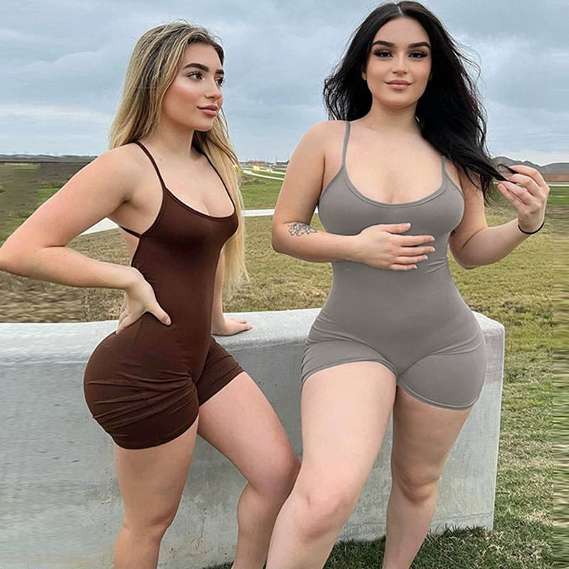 Летняя новая мода 2025 года, европейский и американский стиль, женская одежда, сексуальный обтягивающий комбинезон с открытой спиной и складками на бретелях, оптовая торговля для зарубежных рынков