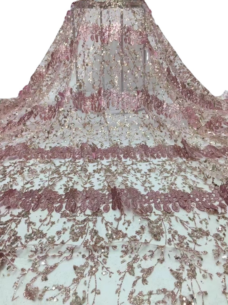 Moda Rosa encaje tela vestido de novia vestido de los niños trailing falda oro encaje bordado tela encaje JX2461