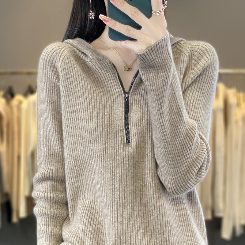 Autumn knitted elastic sweater with zipper with hood