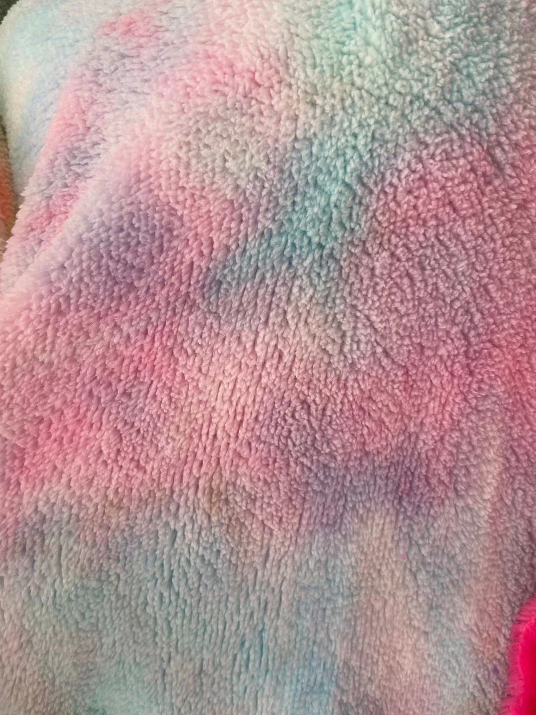 Terciopelo ártico de terciopelo de algodón de tela teñida gradiente de felpa pijamas zapatos y sombreros a prueba de viento edredón textil hogar manta de tela