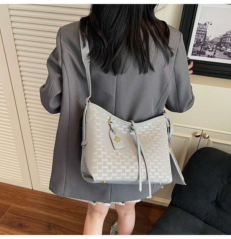 Large-capacity French Tote bag for women 2025 new style, elegant European and American fashionable women's bag, casual shopping and commuting bag undefined