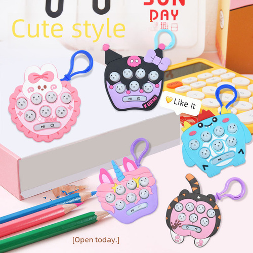 New Small Knockout Game Machine for Children, Quick Pass Speed Pushing, Brain Teaser Stress Relief, Press and Play Keychain Pendant