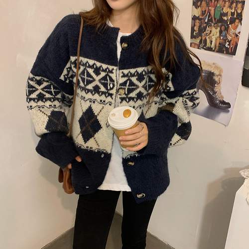 Handongdamen Korean style diamond-shaped single-breasted sweater for women's loose, lazy and slimming fashion net red knitted cardigan