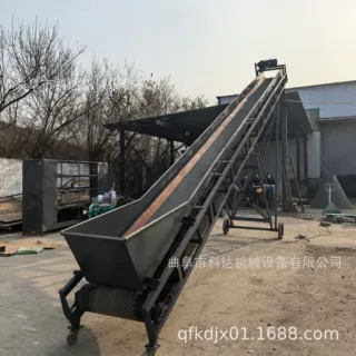 矿石粉皮带输送机两侧配备挡边 混凝土装车用皮带输送机