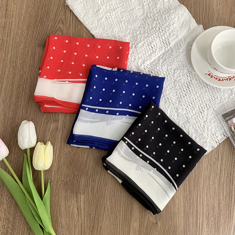 Bufanda de seda Georgette Bufanda cuadrada pequeña con cuello Nueva bufanda pequeña con estampado de anacardo de moda Bufanda de sentido avanzado Bufanda de chal