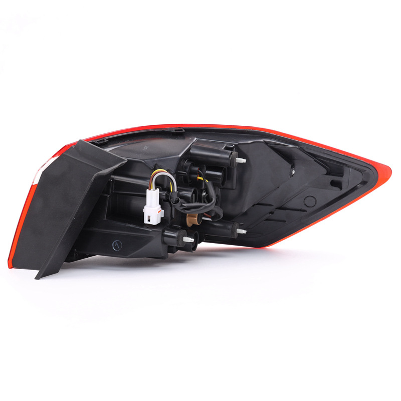 Applicable to Changan Yuexiang V7 rear tail lamp assembly V7 rear bumper lamp rear fog lamp left and right combination lamp brake reversing lamp cover