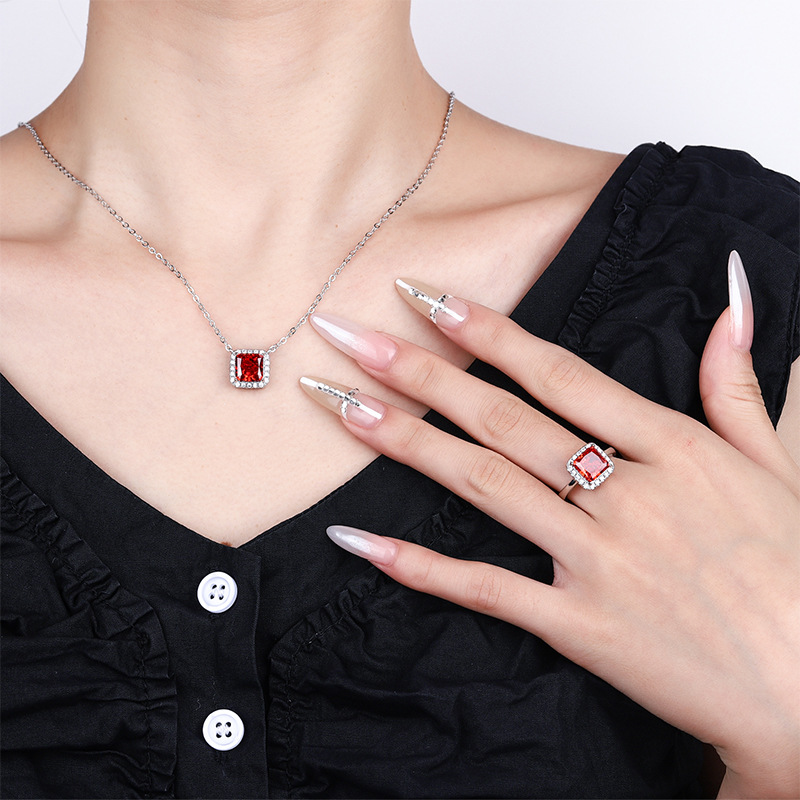 2024 nuevo estilo de joyería, fondo de cobre chapado en oro, diamante de alto carbono, flor de hielo, corte de cobre cuadrado de princesa, conjunto simple, piedra principal 8*8