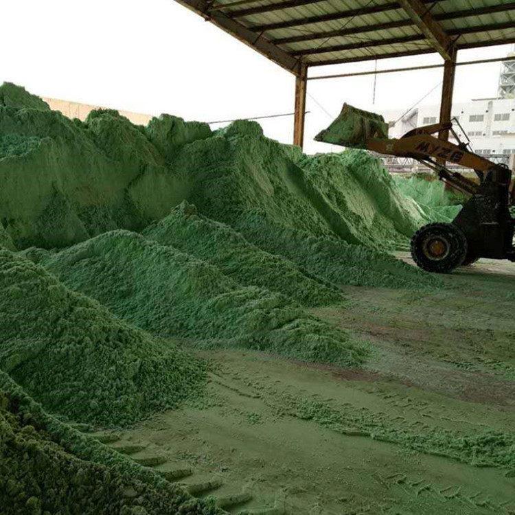 化肥颗粒硫酸亚铁价格  水处理专用硫酸亚铁絮凝剂  新泰净水材料