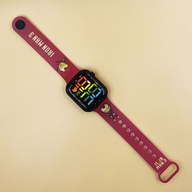 El comercio exterior de impresión en color de dibujos animados LED reloj electrónico color fresco luz botón digital niños estudiante reloj fuente de fábrica