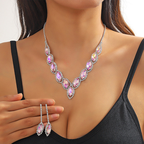 Cross-border supply European and American best-selling bridal necklace and earrings set, versatile fashionable color crystal necklace two-piece set