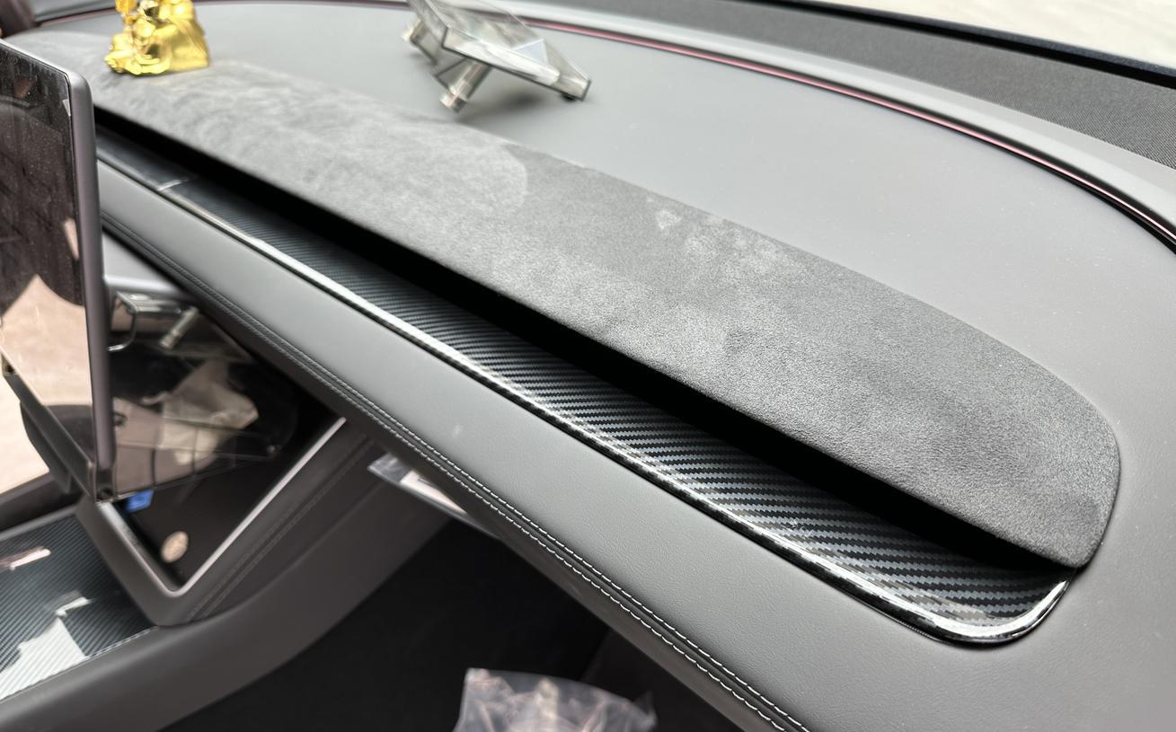 Suitable for Tesla's 25 Model Y Updated Versions: Center Control Panel, Glass Panel, Rear Anti-Kick Protection, Steering Wheel