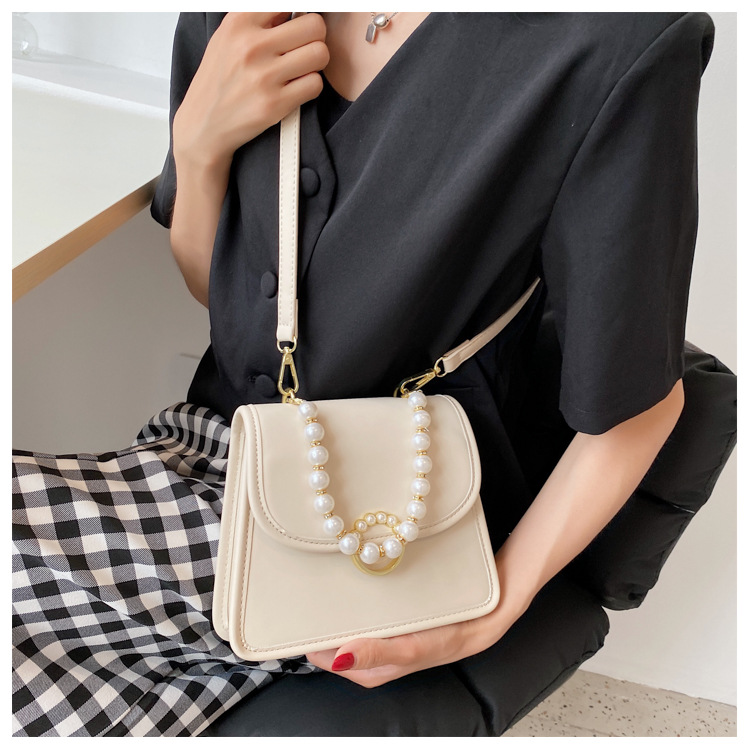 Wholesale Accessories Geometric Pearl Chain Messenger Bag Nihaojewelry display picture 100